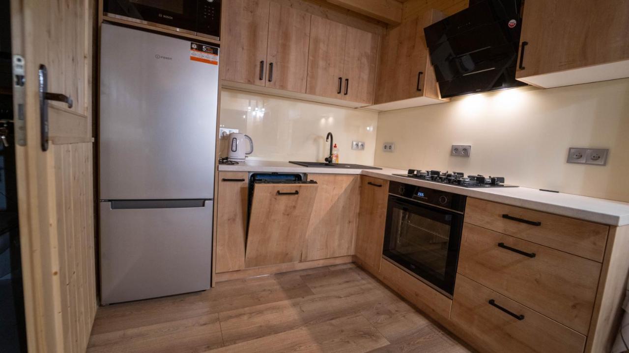Nad Jeziorem Chalet *